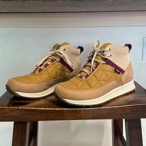 Teva Waterproof Women’s Shoe